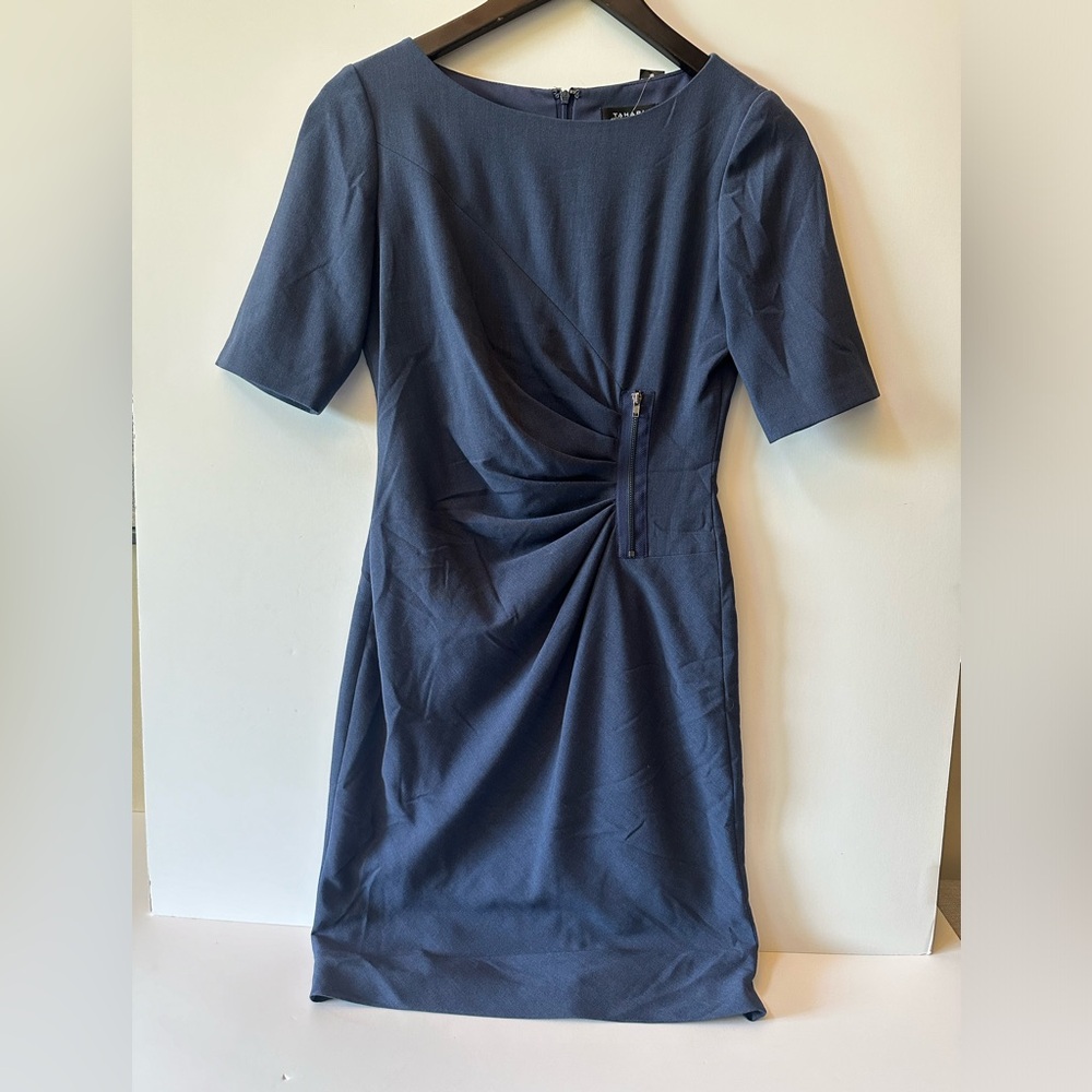 Tahari business attire Dress color navy size 2 never worn NWT